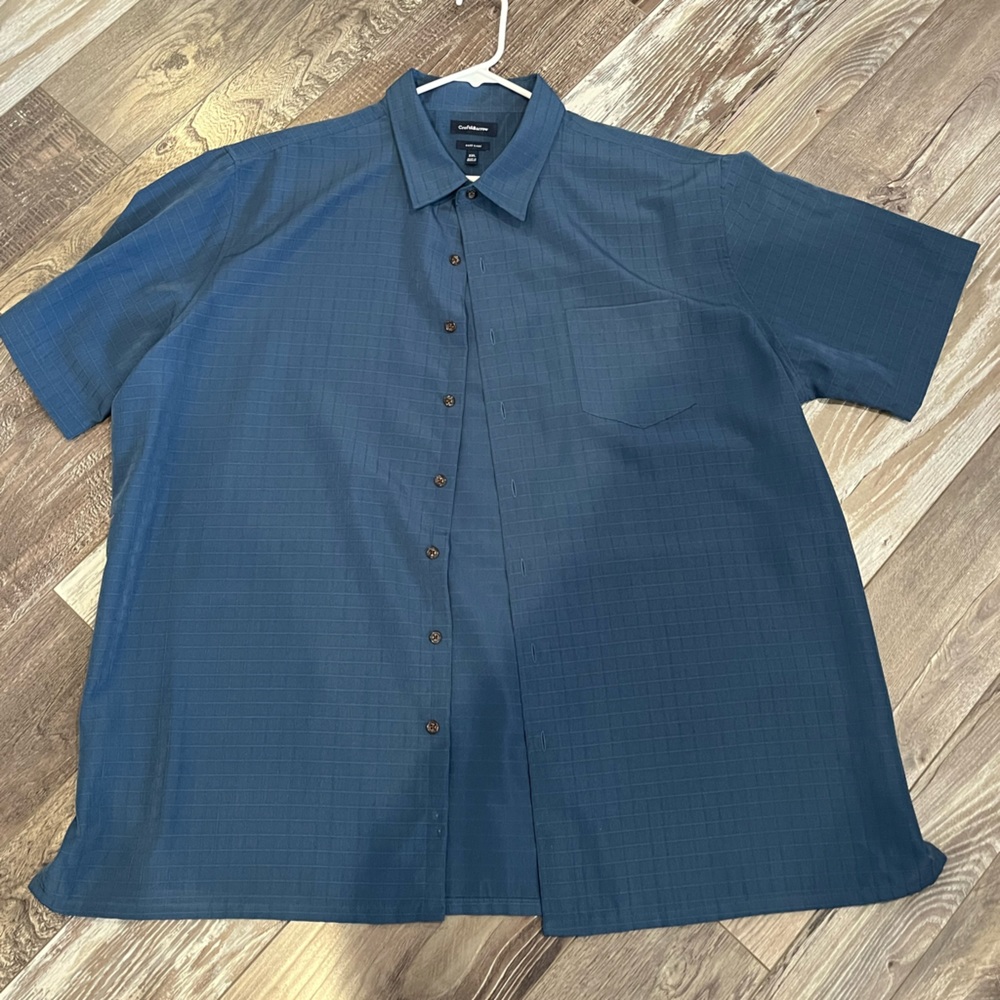 men’s dress shirt